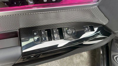 2025 BMW 7 Series 750e xDrive