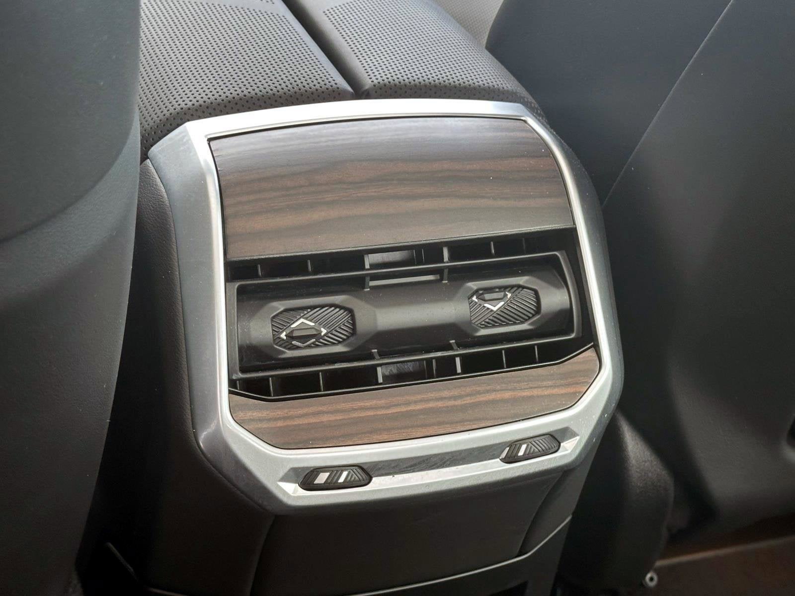 2025 BMW 7 Series 750e xDrive