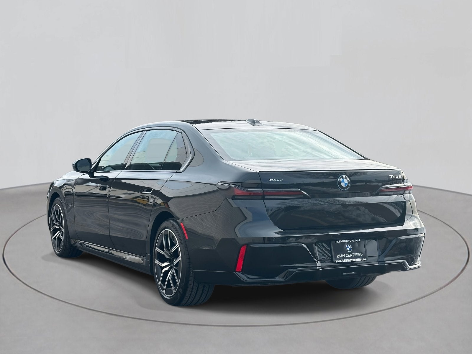 2025 BMW 7 Series 750e xDrive