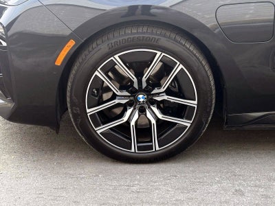 2025 BMW 7 Series 750e xDrive