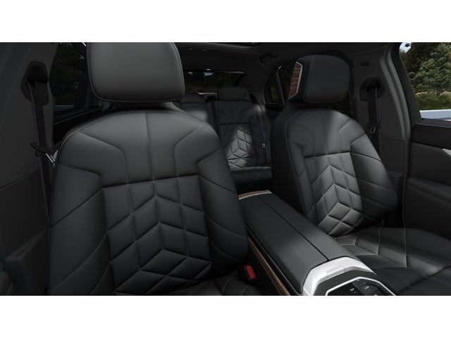 2025 BMW 7 Series 750e xDrive