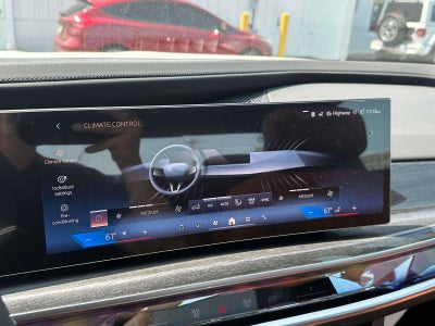 2025 BMW 7 Series 750e xDrive