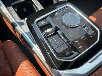 2025 BMW 7 Series 750e xDrive