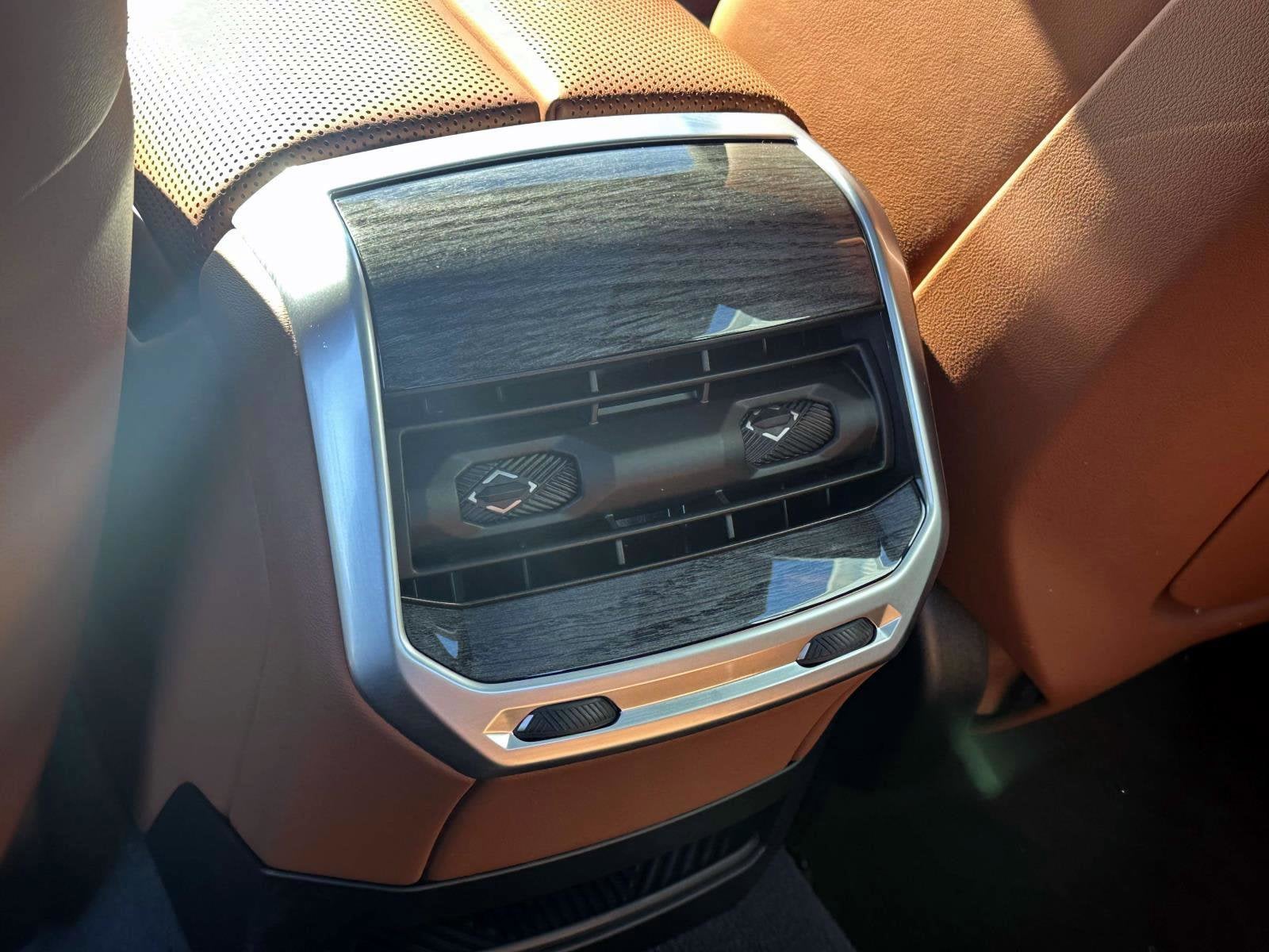 2025 BMW 7 Series 750e xDrive