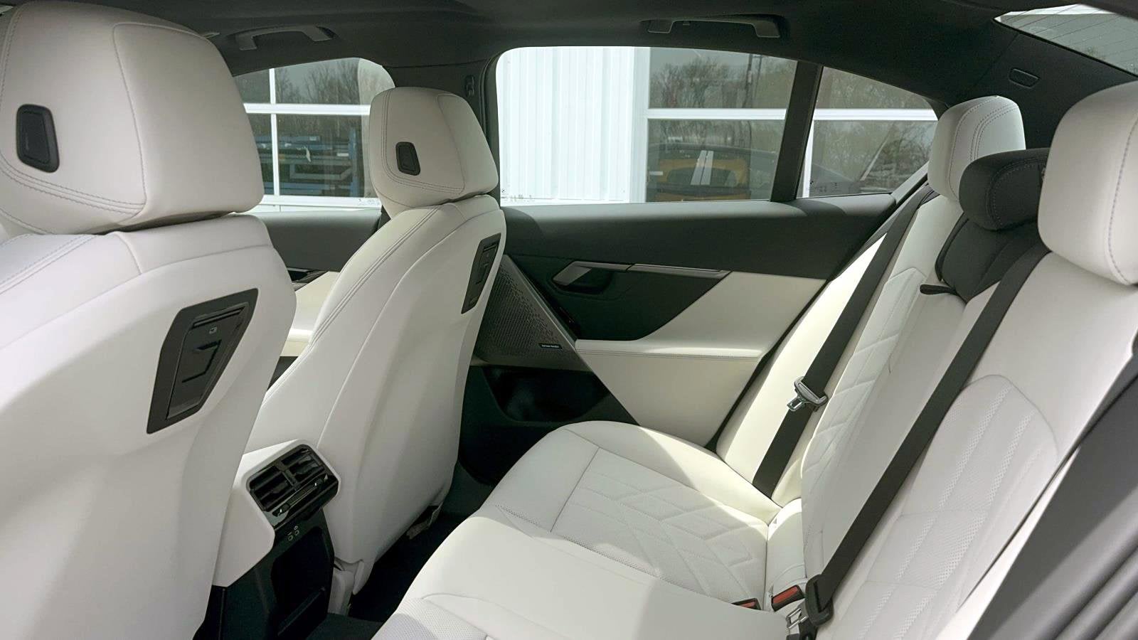 2026 BMW 5 Series 530i xDrive