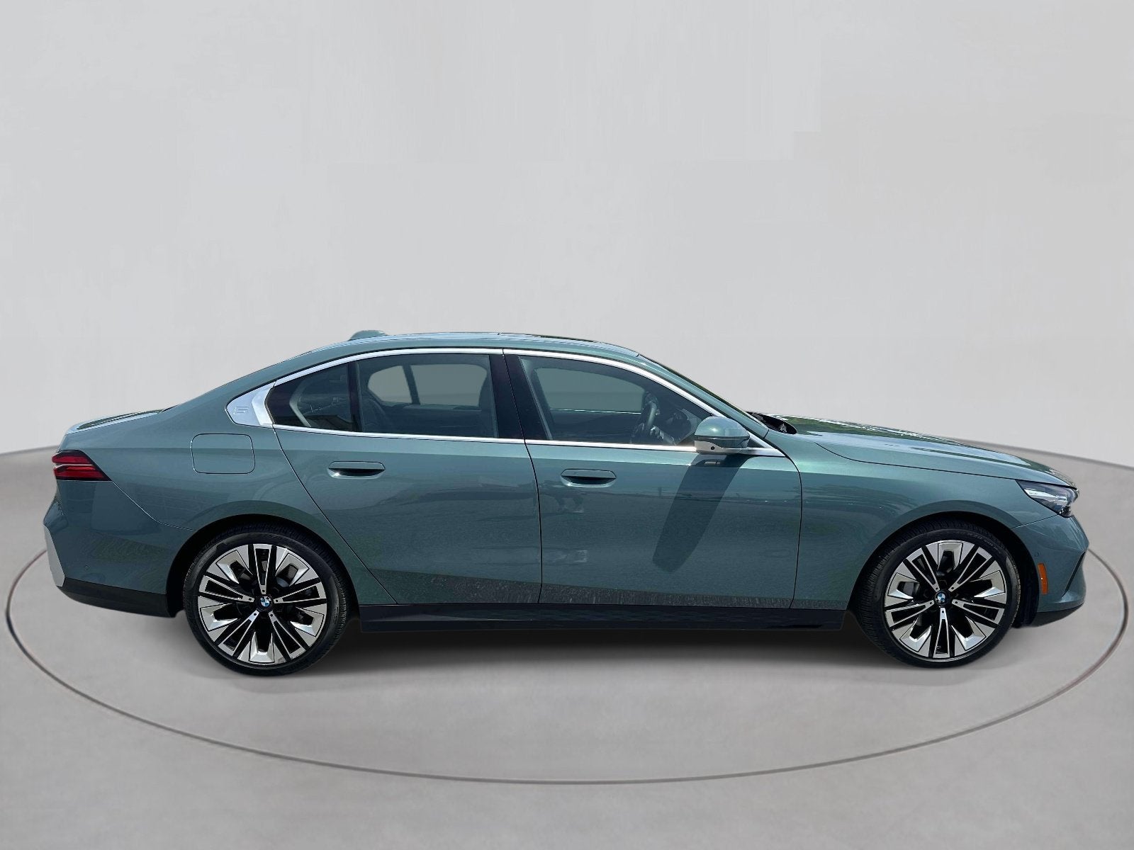 2025 BMW 5 Series 530i xDrive