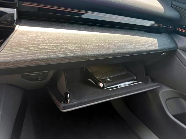 2025 BMW 5 Series 530i xDrive