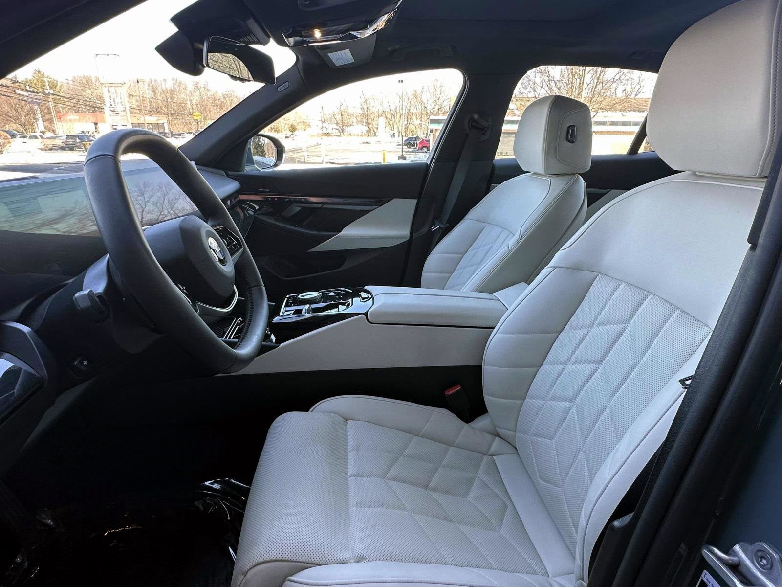 2025 BMW 5 Series 540i xDrive