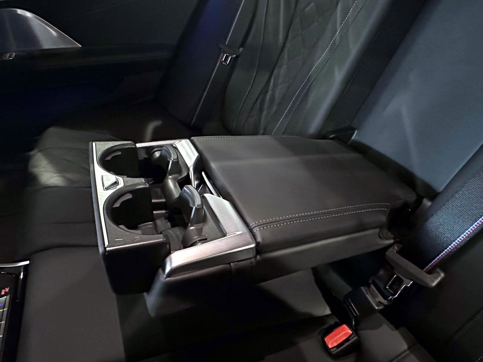 2026 BMW 8 Series M850i