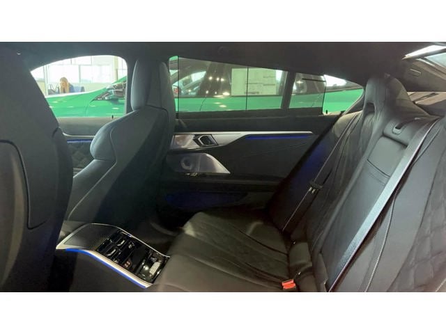 2026 BMW 8 Series M850i