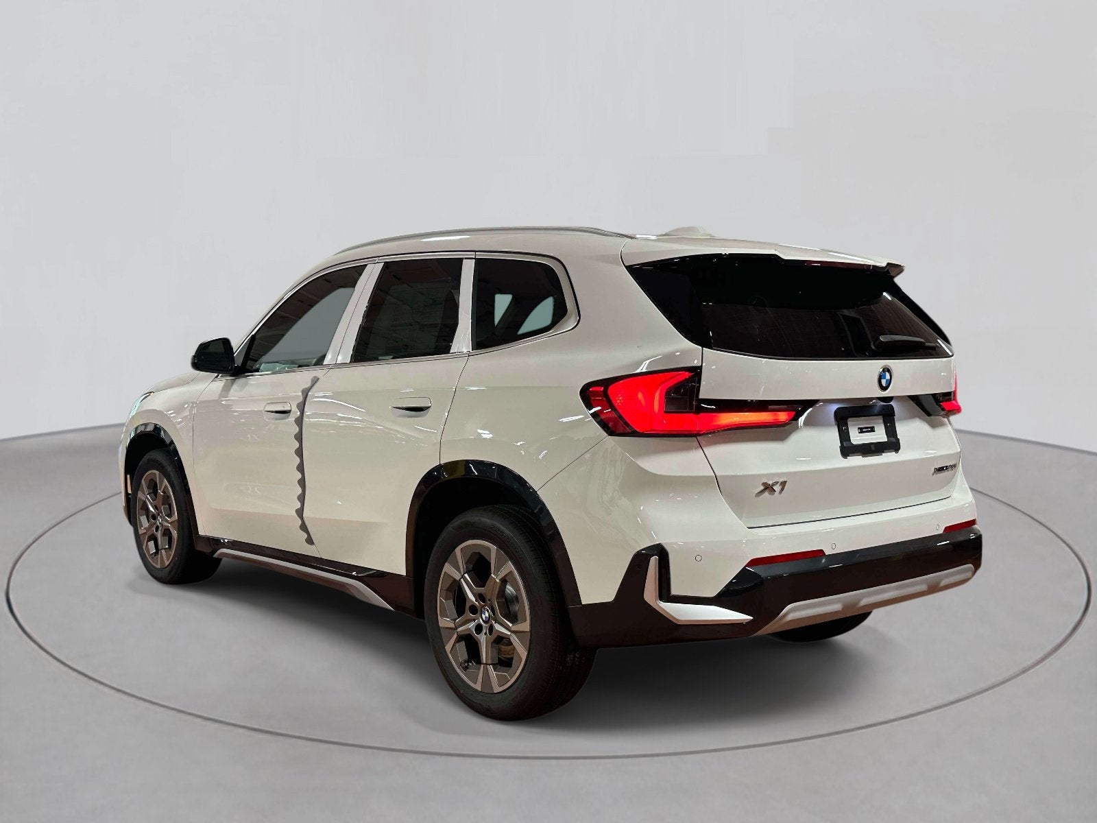 2027 BMW X1 xDrive28i