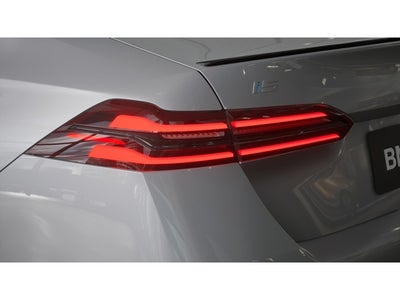 2026 BMW i5 xDrive40