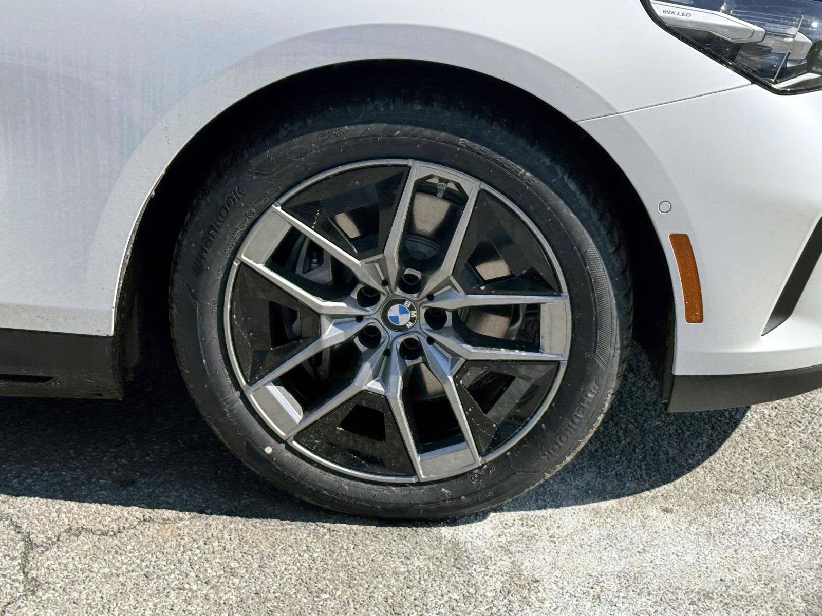 2026 BMW i5 xDrive40