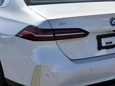 2026 BMW i5 xDrive40