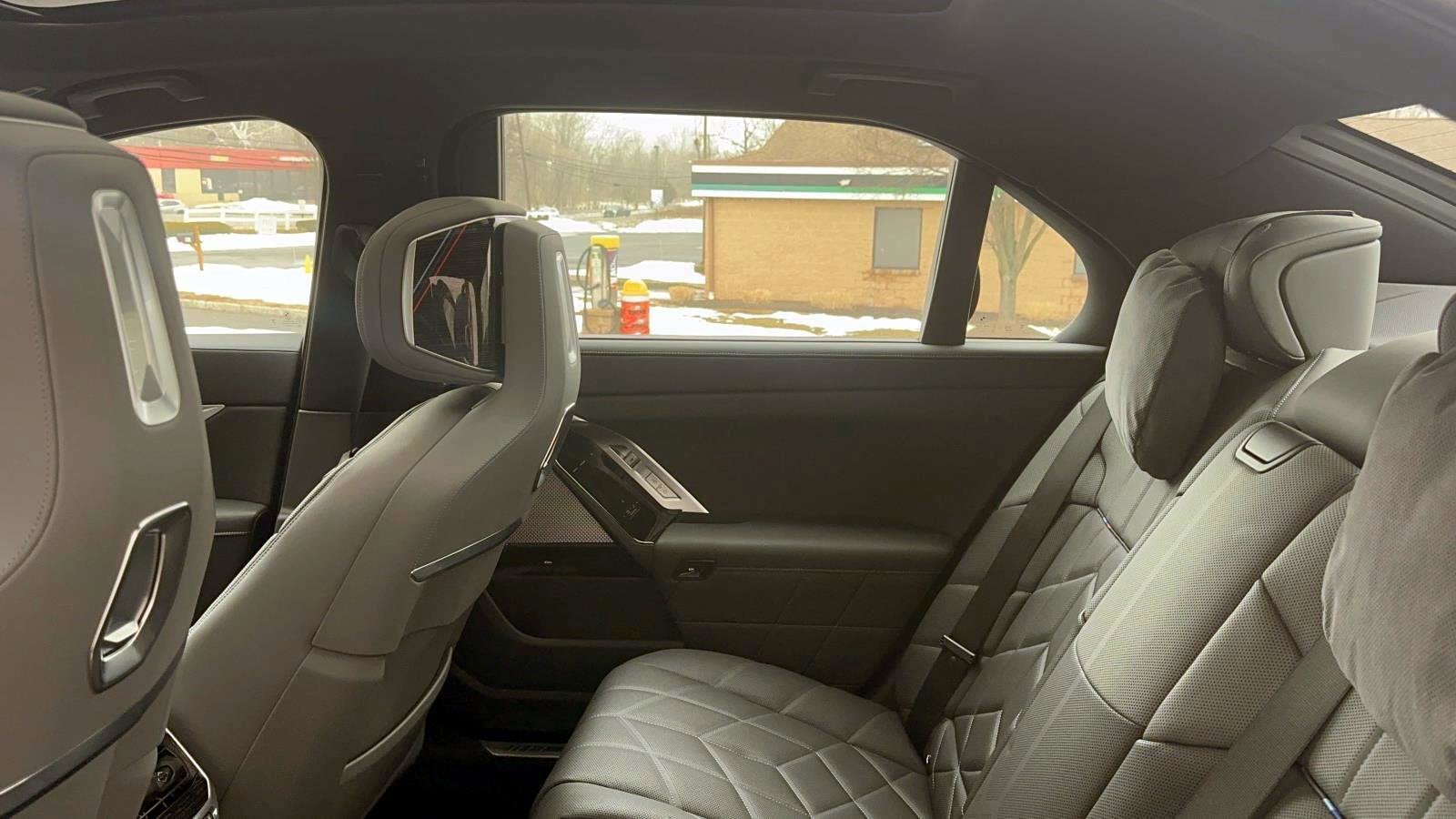 2025 BMW i7 eDrive50