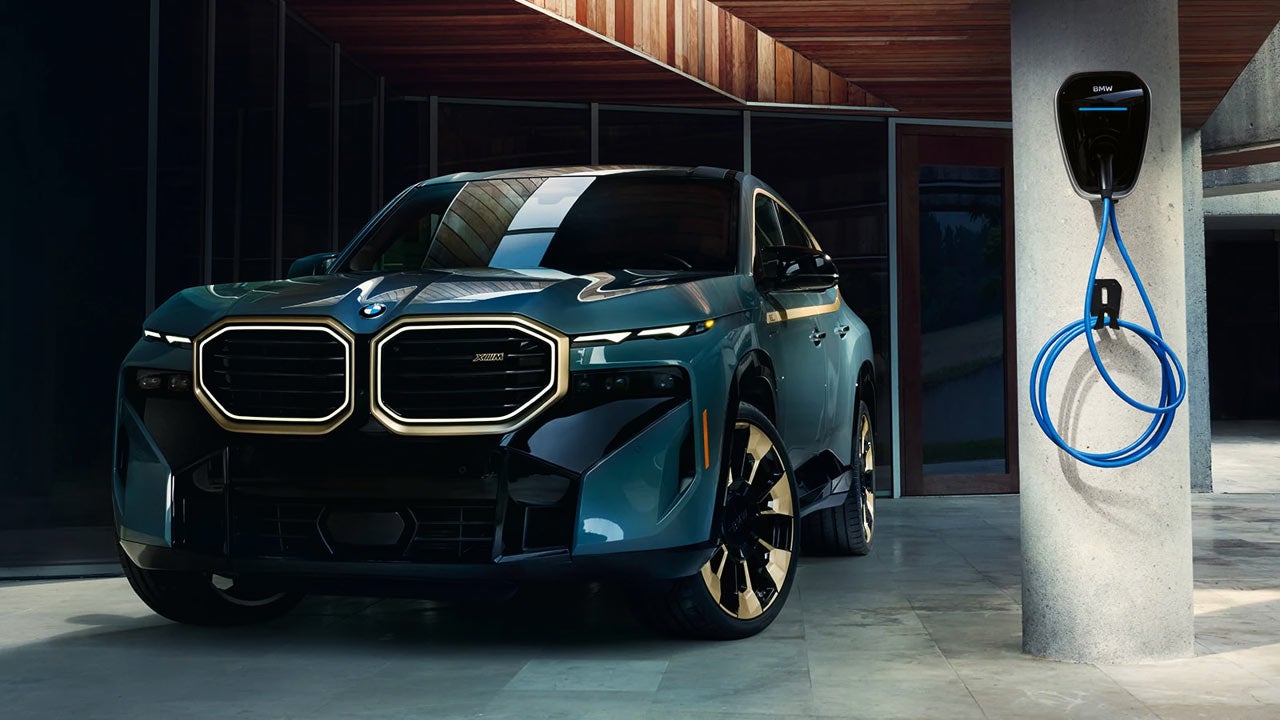 BMW XM parked next to BMW Wallbox | Flemington BMW in Flemington NJ